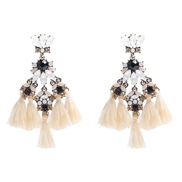 ‘Susan’ Exaggerated statement earring - Picture 2 of 6